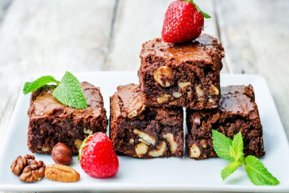 ¡Estás a dieta! rompe el antojo y prepara unos ricos brownies sin harina y sin azúcar