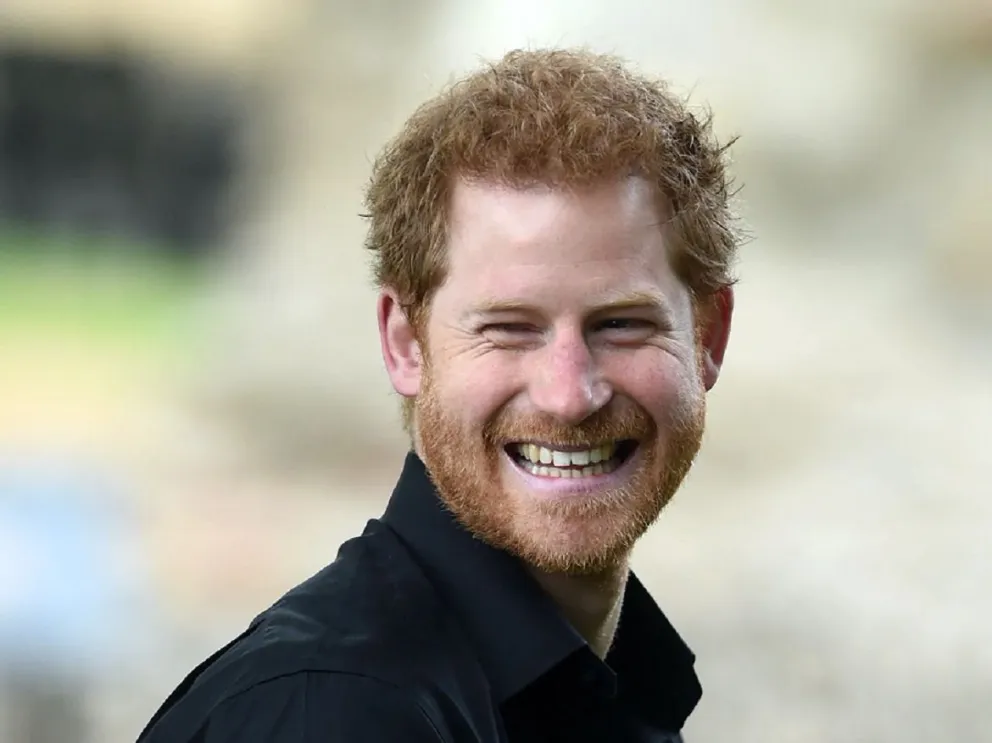 Oscuro pasado: la insólita foto que revela el verdadero amor del príncipe Harry y no es Meghan Markle