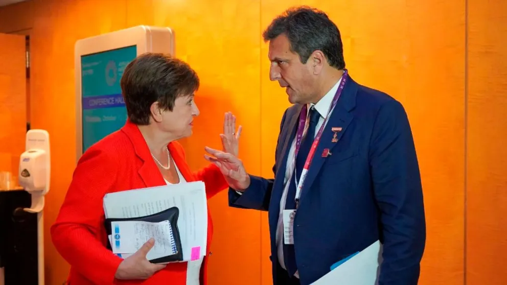 Importante respaldo del FMI a Sergio Massa: tras el pago de USS 2.700 millones, Argentina está al día