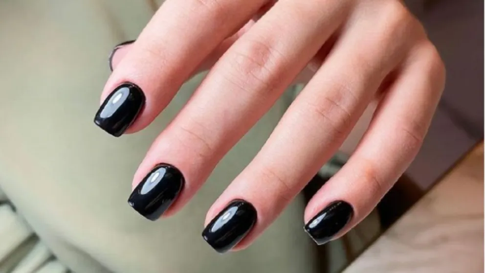 Manicura: cómo lucir uñas negras siendo moderna pero elegante en 2023