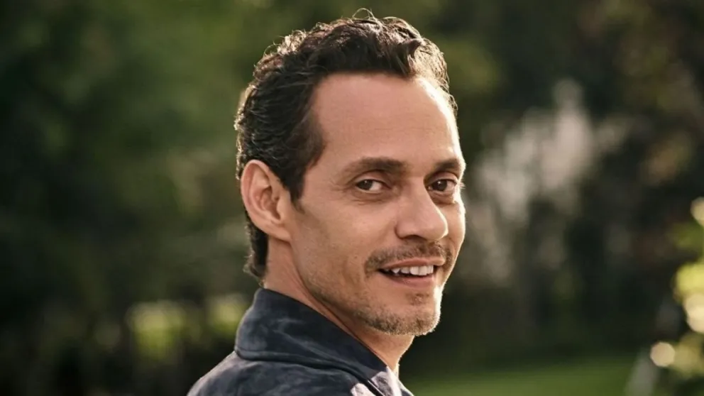 Esta es la bella ex de Marc Anthony que luce el traje de baño más sensual de esta temporada