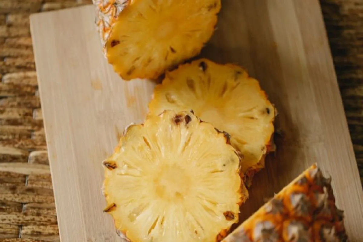 PASTEL VOLTEADO DE PI&Ntilde;A CON CEREZAS