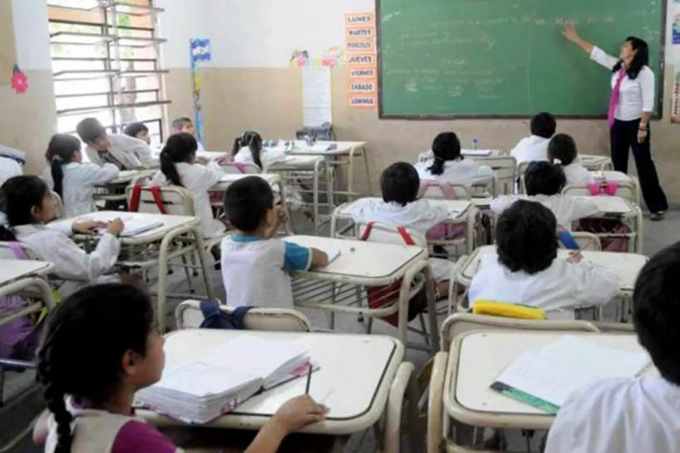 Malestar con los docentes: para los padres, el plan de recuperación de contenidos es "mínimo" y "básico"