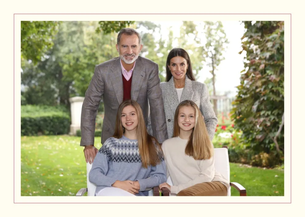 Revelado finalmente el polémico destino vacacional secreto del Rey Felipe VI y Letizia