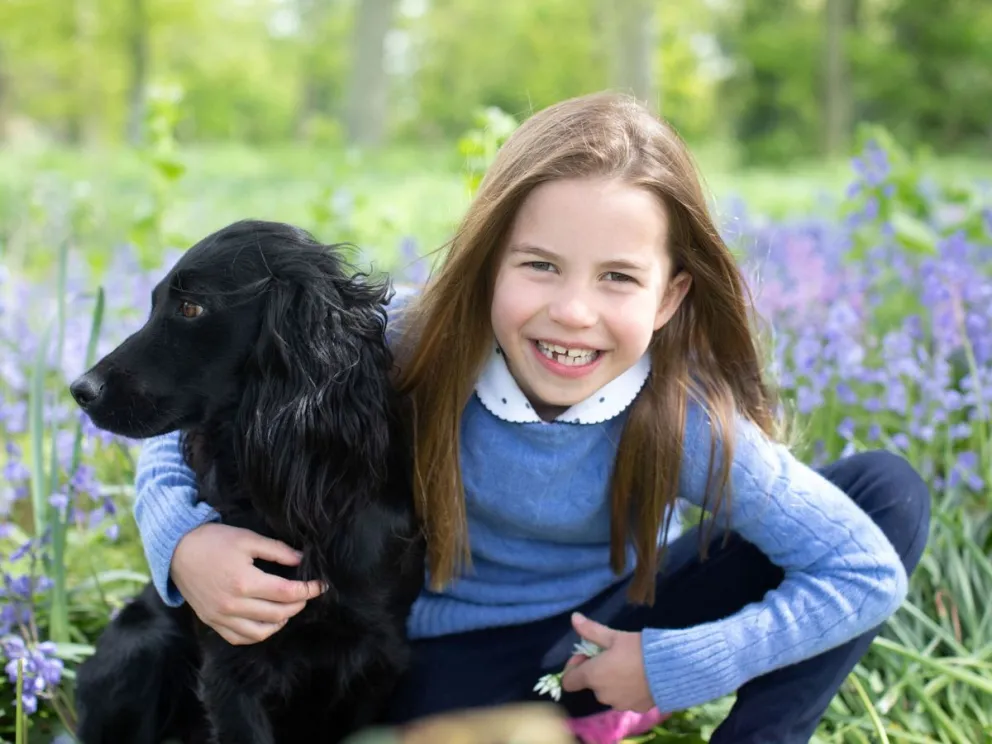 Toda una royal: la princesa Charlotte fue captada regañando a sus hermanos de esta insólita forma