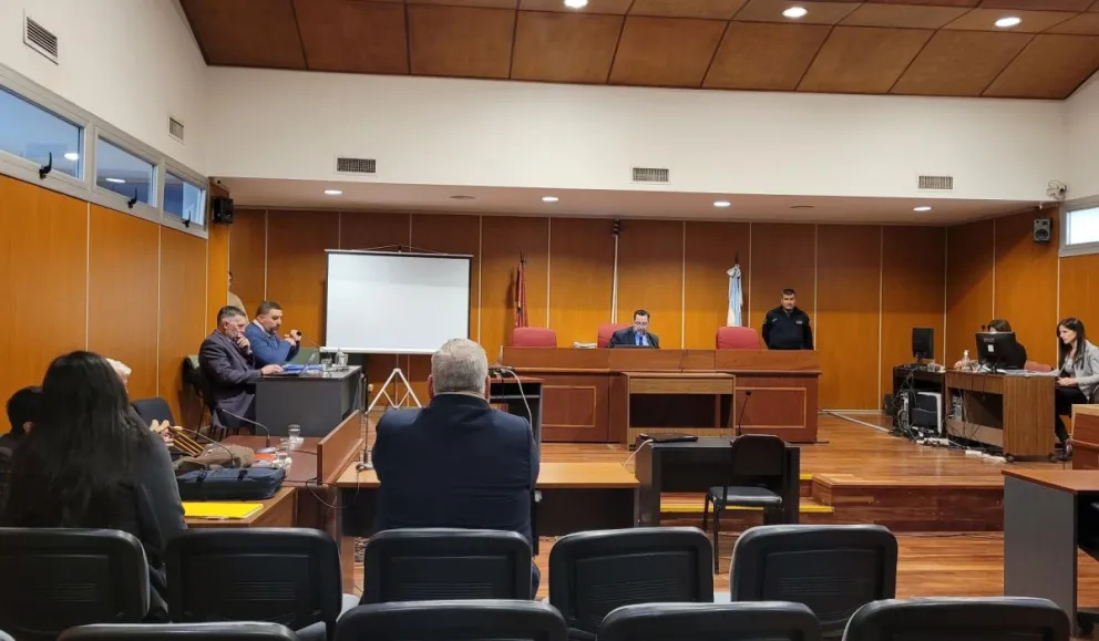 Declaró el intendente Carlos Folloni contra Manuel Cornejo: “Con fila de una cuadra pagaba 500 pesos por voto” 