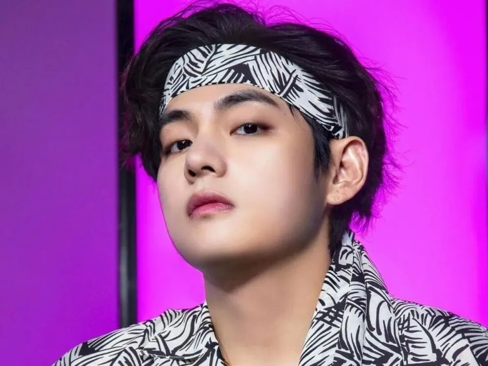 La lujosa y preciada joya que V de BTS le regaló a una persona muy especial: el ARMY emocionado