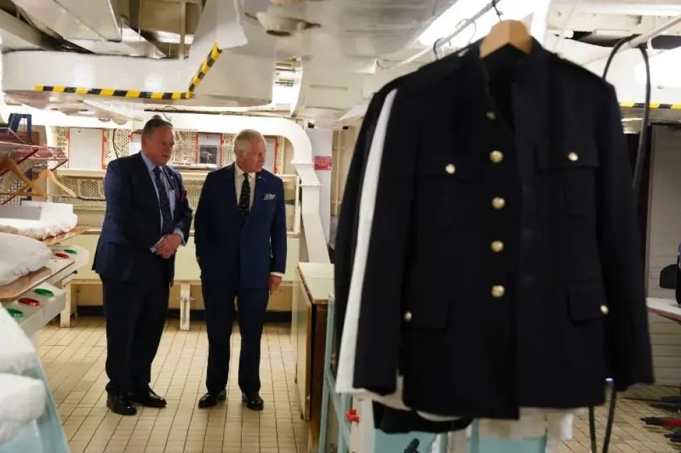 Rey Carlos III en un barco