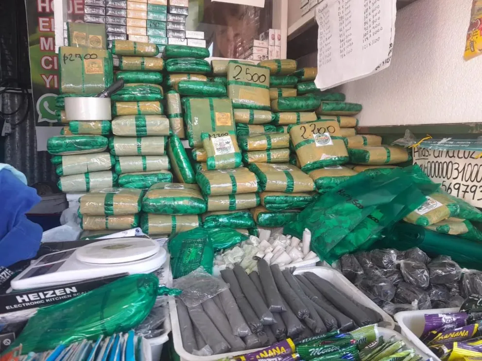 Bloqueos de rutas afectan el comercio de hojas de coca y elevan precios