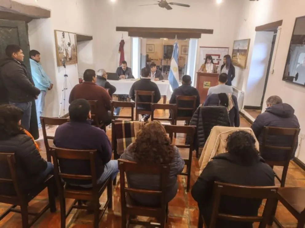 Audiencia pública por la tarifa del transporte interurbano: solicitaron un 130% de aumento