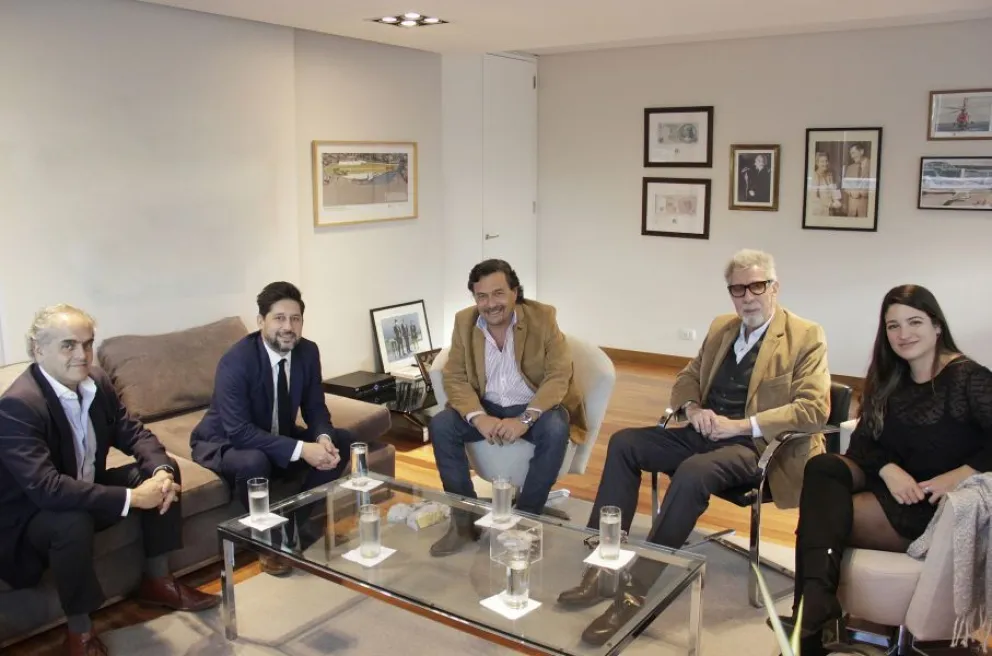 Gustavo Sáenz gestionó el avance de las obras en el Aeropuerto de Salta