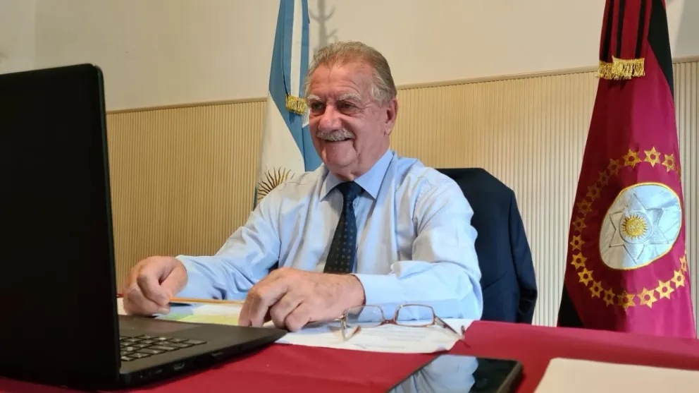 Junto a los mandatarios peronistas, el vicegobernador Antonio Marocco mostró su apoyo a Sergio Massa