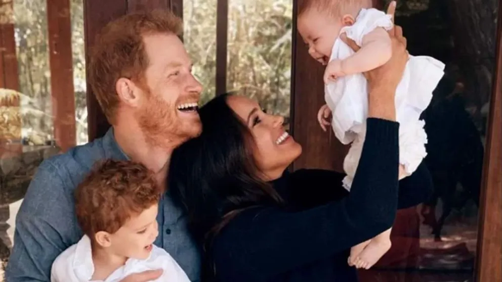 El increíble cambio físico de Archie y Lilibet desde su nacimiento hasta ahora