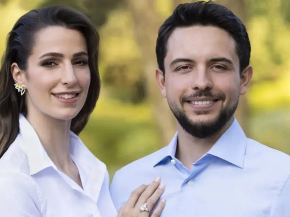 Príncipe Hussein de Jordania y Rajwa publican una selfie a un mes de sus nupcias 