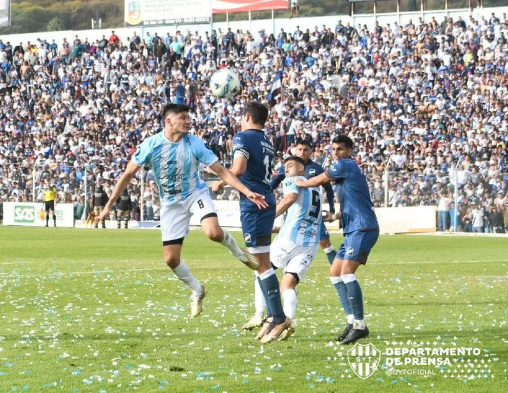 Goleada, incidentes y suspensión: Gimnasia y Tiro pasó por arriba a Juventud Antoniana en el clásico 