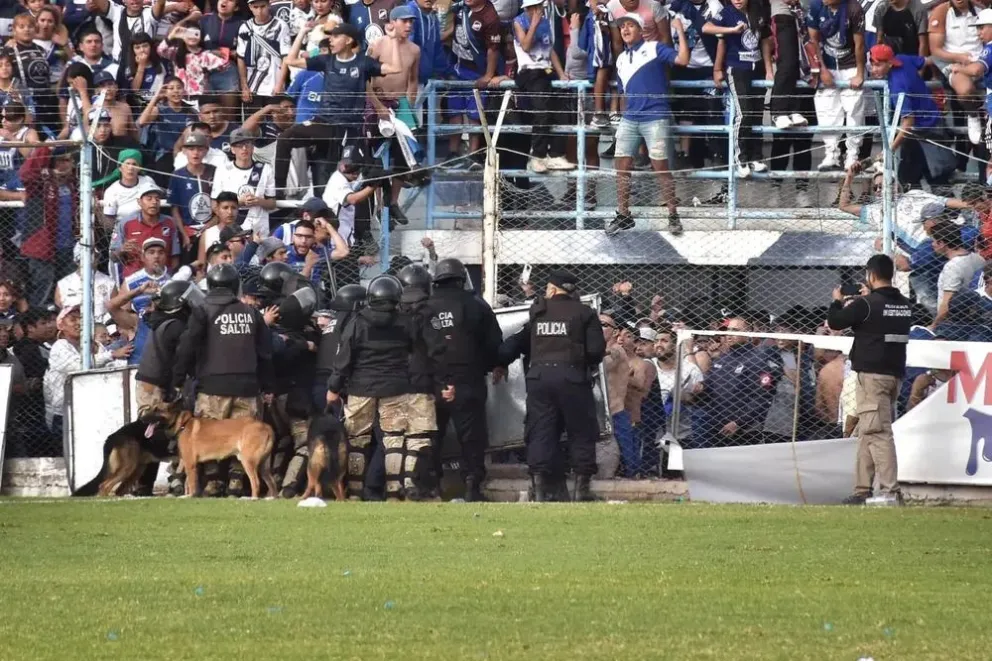 Incidentes en el clásico salteño: las sanciones que enfrenta Juventud Antoniana por los disturbios