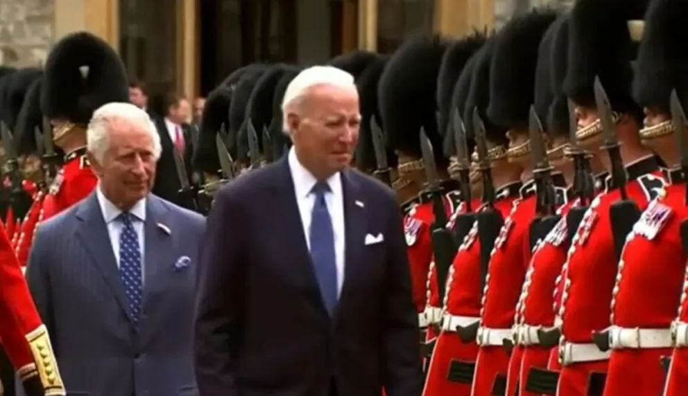 Los dos errores garrafales de Joe Biden que pusieron al rey Carlos en una posición incómoda