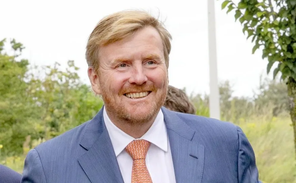 Máxima en el olvido: el rey Guillermo de Holanda reaparece en solitario durante un nuevo evento militar