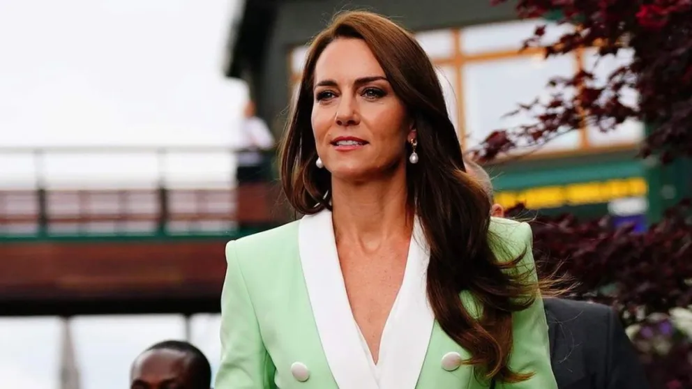 La foto de Kate Middleton con el príncipe Guillermo que escandalizó a la Corona Británica