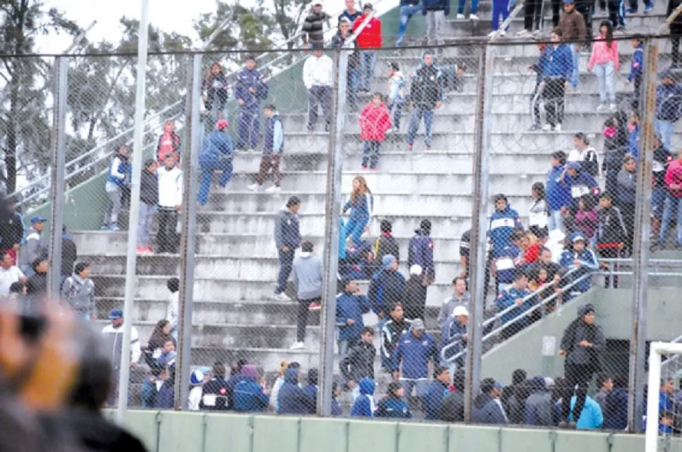 Tras los incidentes provocados por los hinchas de Juventud Antoniana, el club deberá pagar una multa