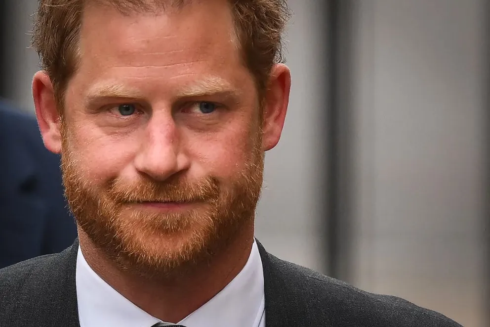 El príncipe Harry y una desafiante actitud: así se diferencia de Carlos III y el príncipe Guillermo