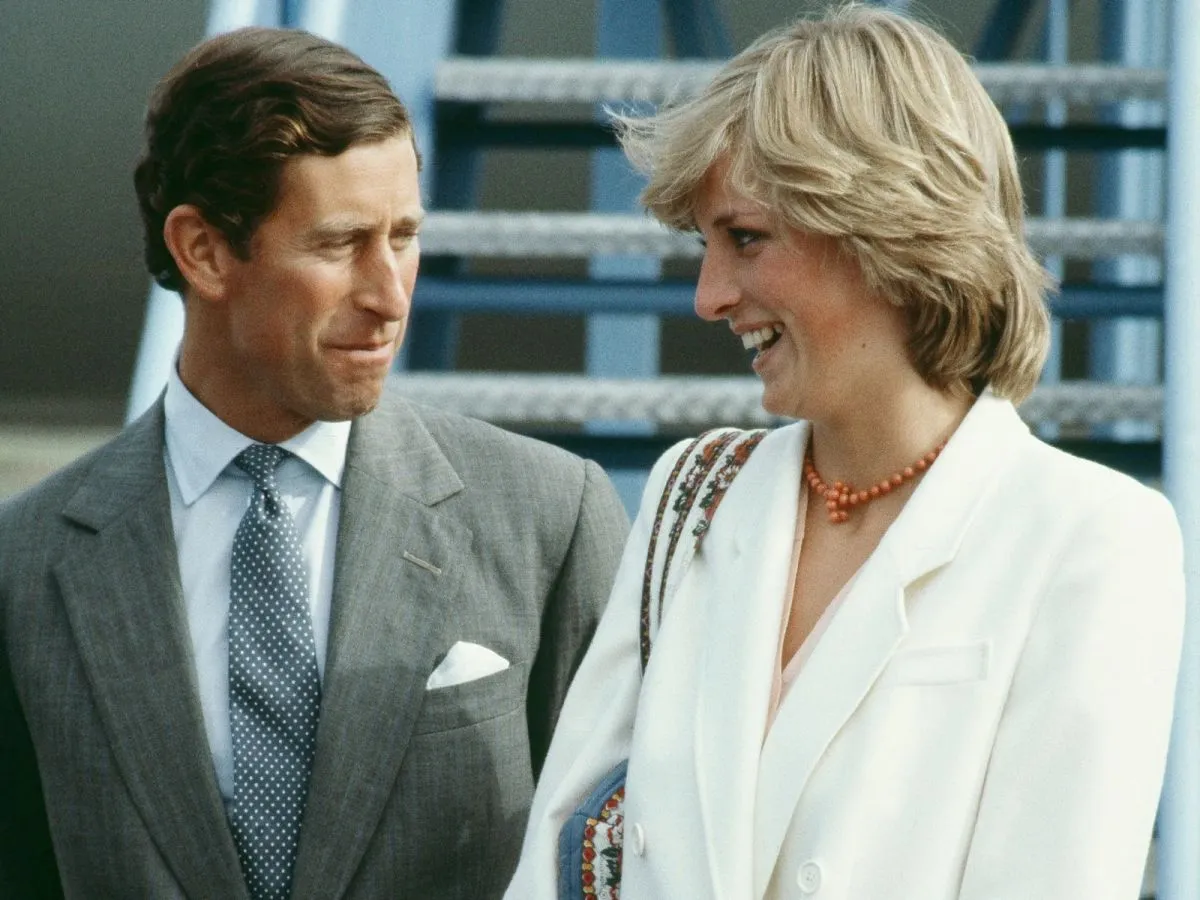 Rey Carlos III y princesa Diana