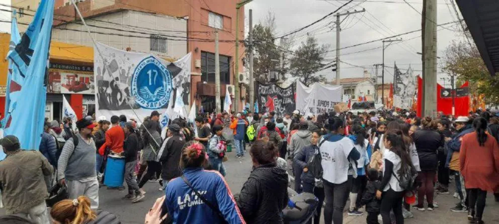 Organizaciones sociales nuevamente se manifiestan hoy en la ciudad, estos son los cortes de tránsito