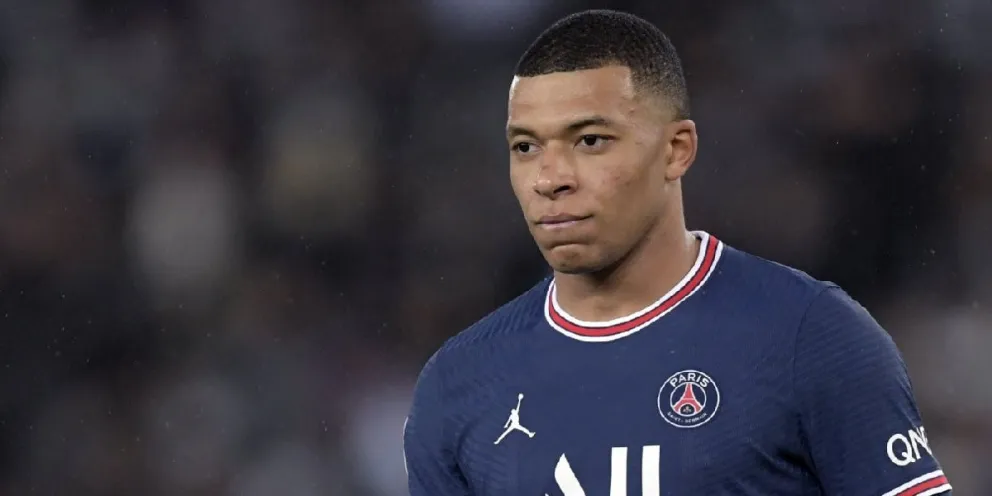 El gesto de menosprecio del PSG con Kylian Mbappé que recordó al maltrato que sufrió Messi 