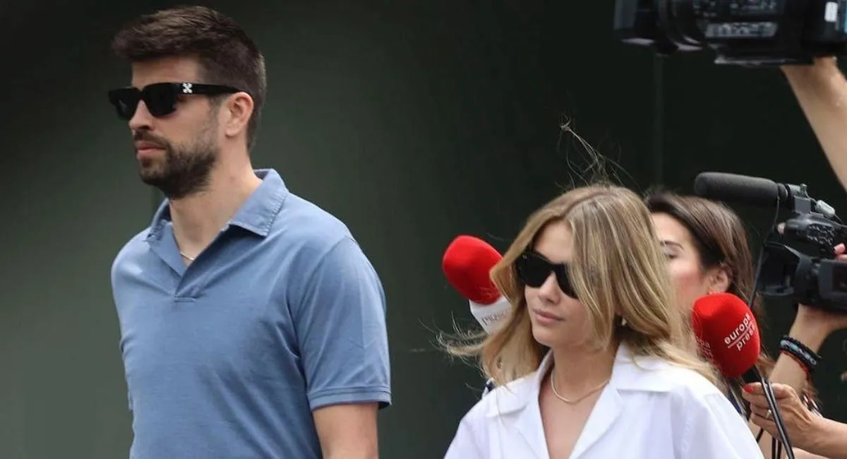 CLARA CHIA Y GERARD PIQUE