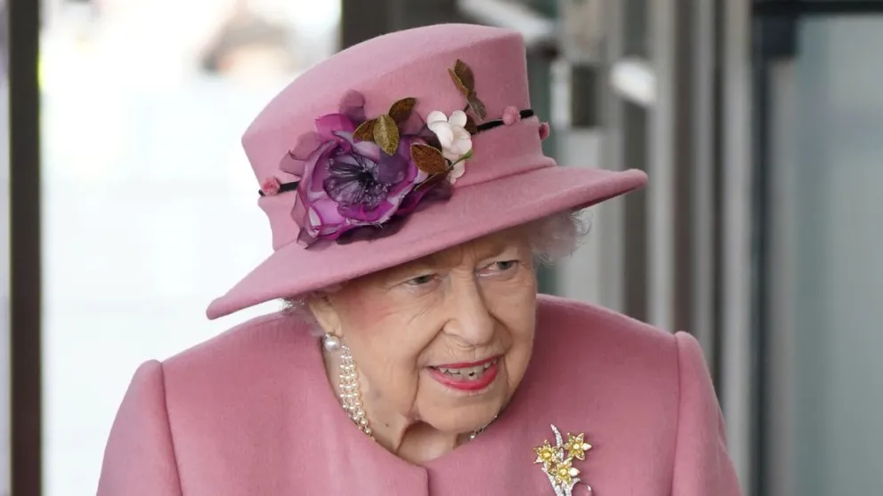 Rey Carlos III, sin escrúpulos: decide subastar este valioso objeto de la reina Isabel II