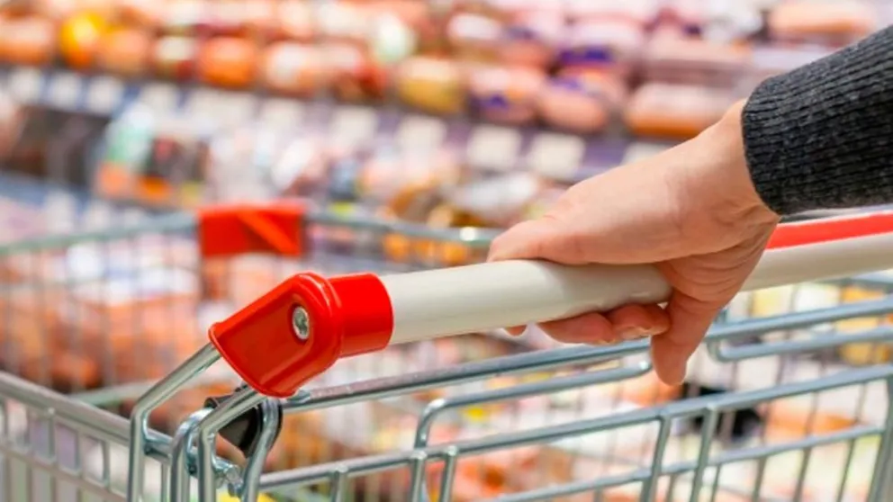 La canasta básica aumentó un 6,7% en junio: cuánto dinero necesita una familia para no ser pobre