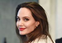 Este es el espectacular modelo de calzado que Angelina Jolie lleva a todos lados: no lo creerás