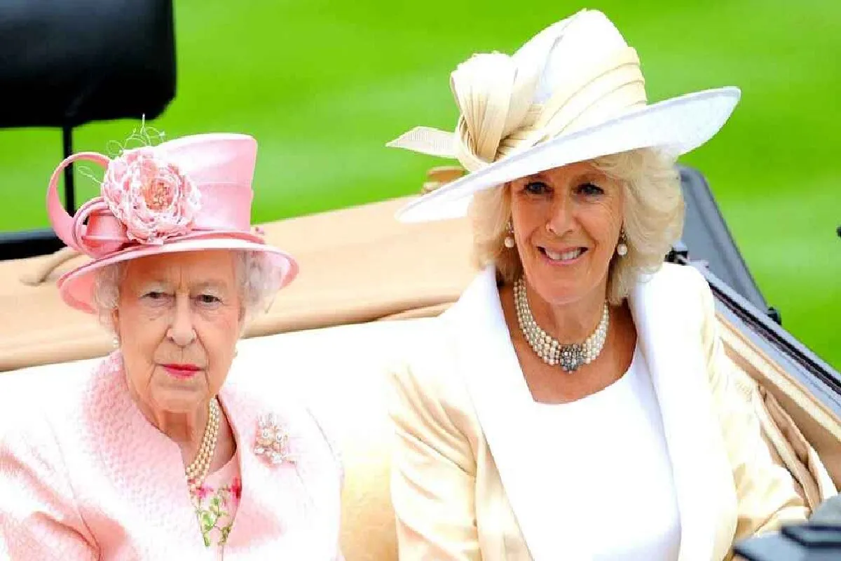 REINA ISABEL Y CAMILA PARKER