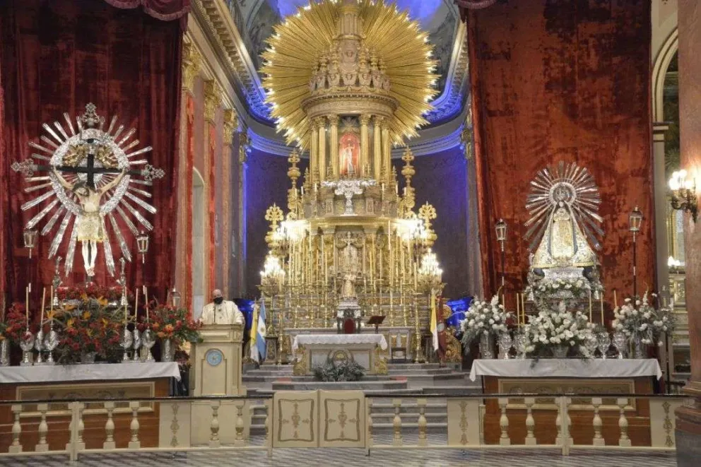 Hoy se realiza la entronización de las imágenes del Señor y la Virgen del Milagro: así será el cronograma 
