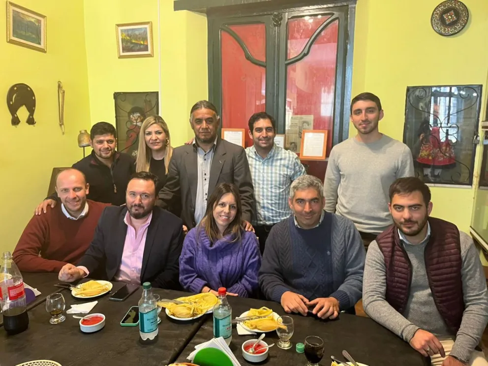 Intendentes y legisladores electos de Cerrillos y Rosario de Lerma manifestaron su apoyo a la lista de Inés Liendo y Alberto Castillo
