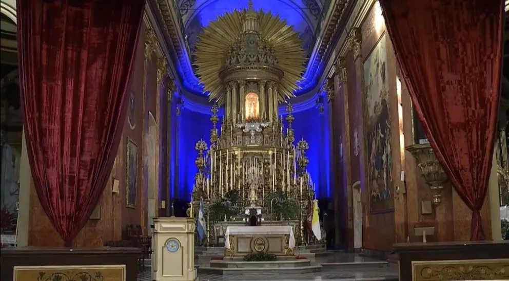 Ya se lleva a cabo la ceremonia para entronizar las imágenes del Señor y la Virgen del Milagro