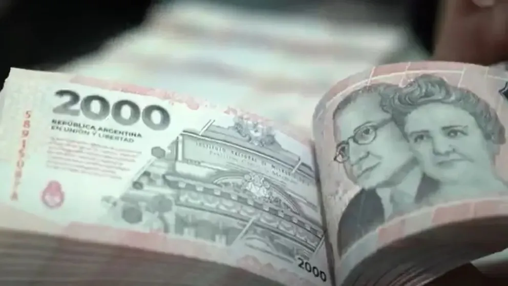 El billete de $2.000 en declive: pierde más del 10% de su valor en solo dos meses y todavía no llegó a Salta