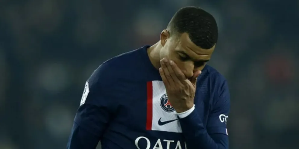 El PSG recibe millonaria oferta por Mbappé y negociará su fichaje con este inesperado equipo