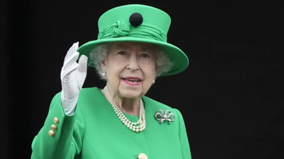 La reina Isabel II y su gran generosidad: este fue el costoso regalo que le hizo a dos de sus nietas