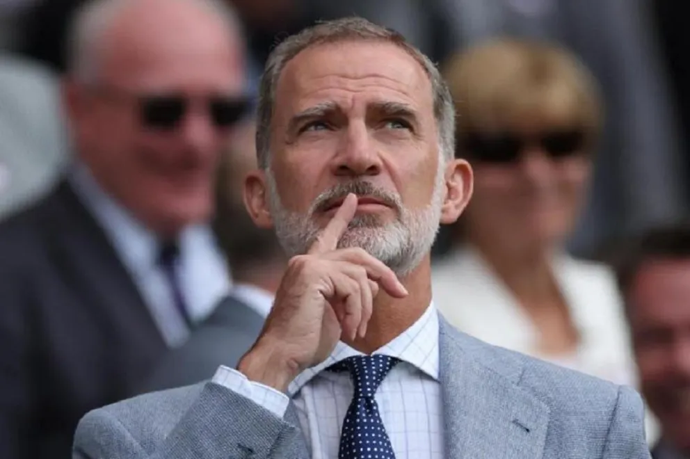 Entre la espada y la pared: las duras llamadas que tuvo que hacer Felipe VI a su familia por culpa de Letizia