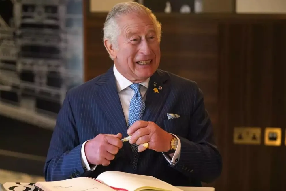 El rey Carlos III en aprietos: toma estas medidas desesperadas para mantener en pie la corona británica