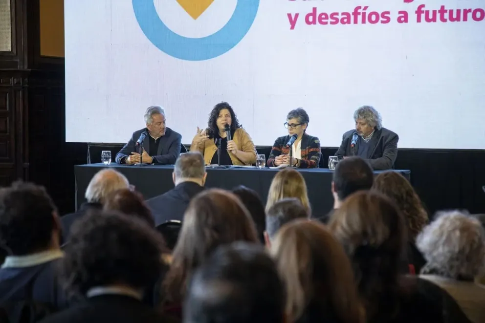 Carla Vizzotti habría permitido visitas discretas a internados por COVID-19 durante el aislamiento