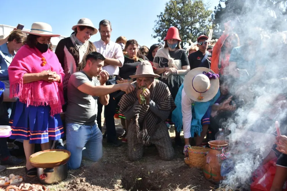 A partir de la medianoche, el Mercado Artesanal abre sus puertas para el Convite a la Pachamama: entrada libe y gratuita