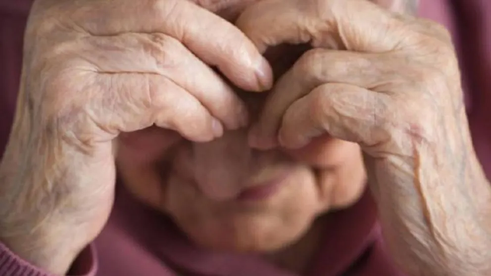 Por medio de una llamada telefónica estafaron a una anciana de 80 años y le robaron 5 millones de pesos
