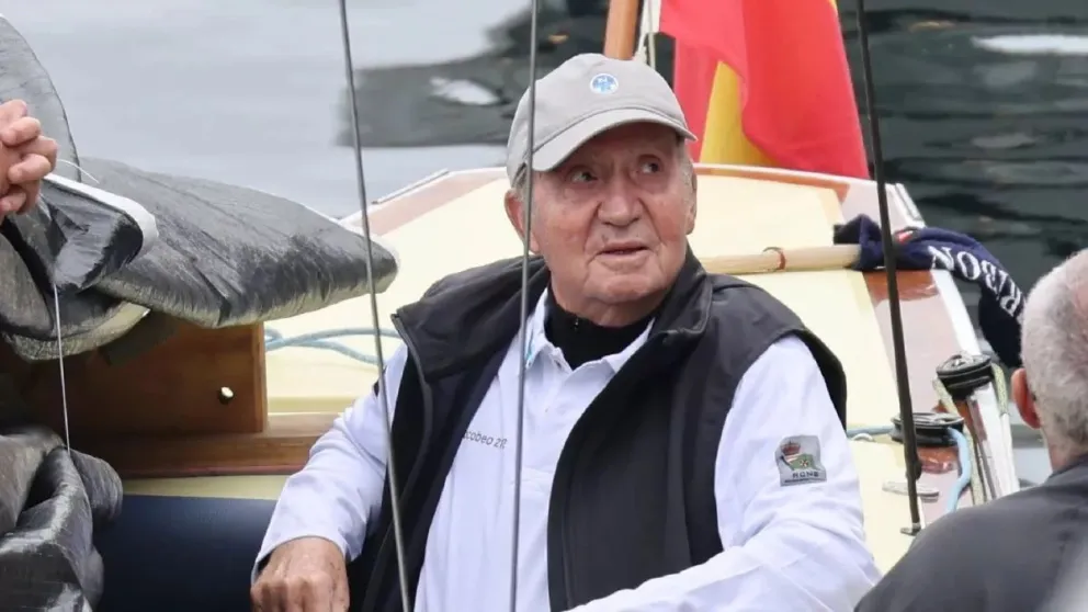 Brutal cambio de planes: Juan Carlos I decide no volver a Abu Dabi y se va con esta misteriosa mujer