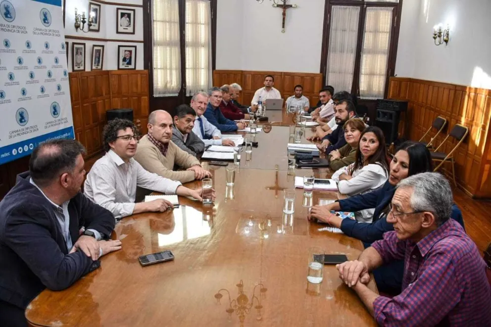 Definirán en paritarias los puntos de la grilla salarial presentados por los Docentes Autoconvocados    