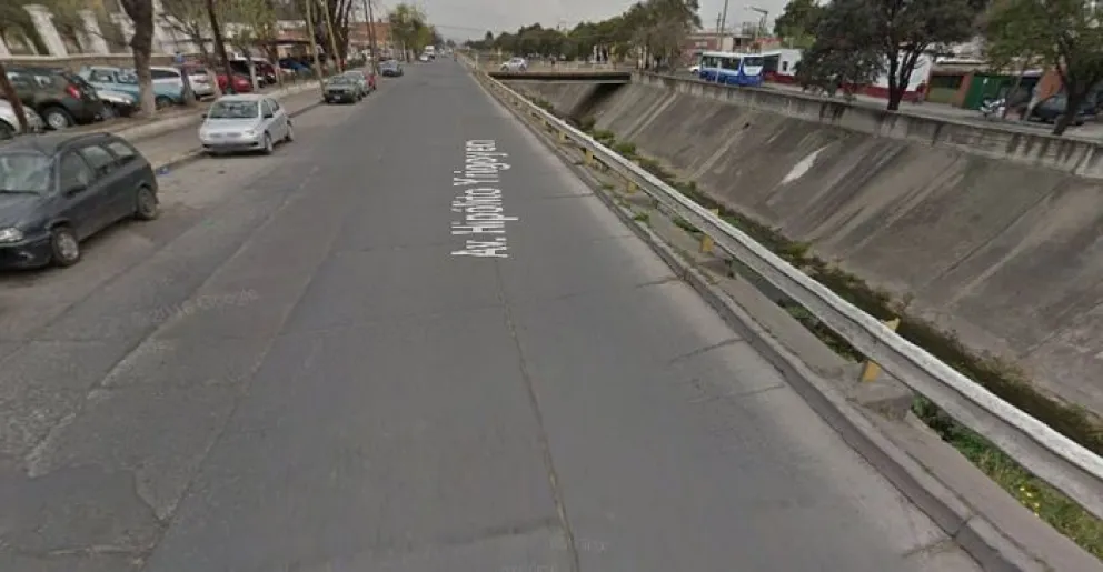 Brutal accidente en Avenida Yrigoyen: un colectivo de SAETA chocó contra una moto