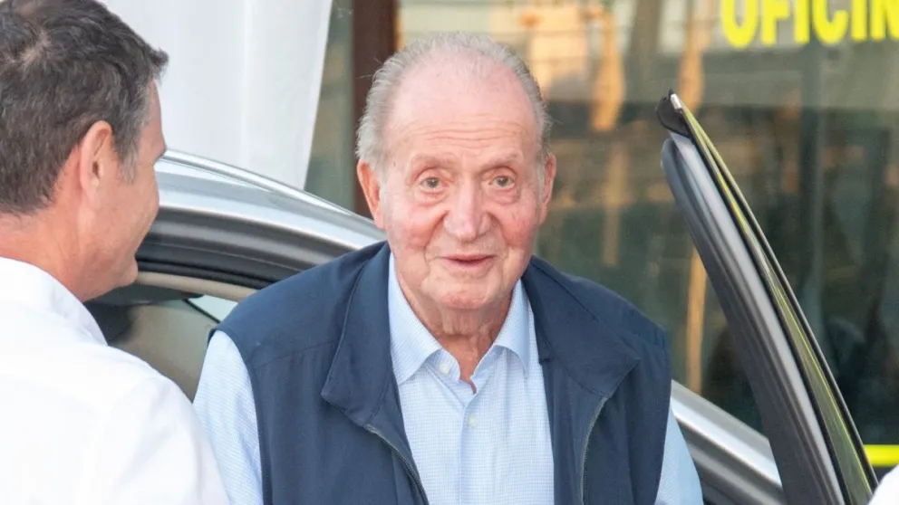 Juan Carlos I y la profunda tristeza con la que debe lidiar por culpa de un capricho de Felipe VI y Letizia