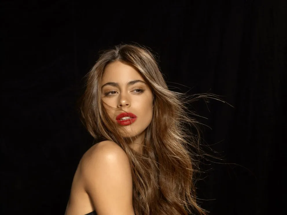 Tini Stoessel, envuelta en una gran polémica: brindó su apoyo a Javier Milei y sus fans la fulminaron