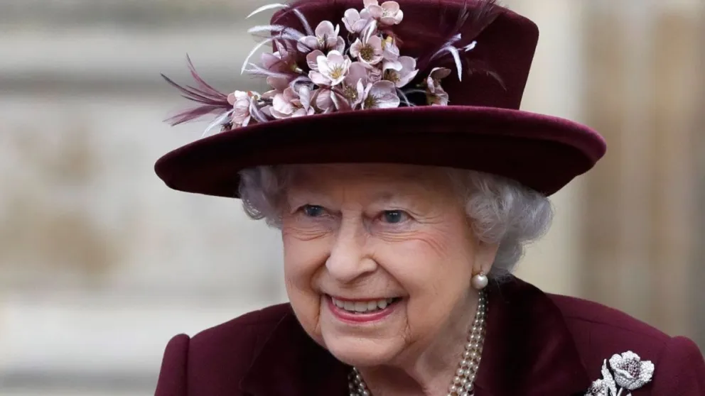 Nostradamus pone en riesgo el honor de la reina Isabel II con esta nueva y oscura revelación